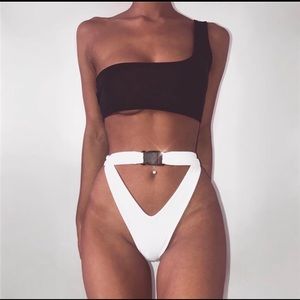 🔥One shoulder Bottom Buckle two Piece bikini set